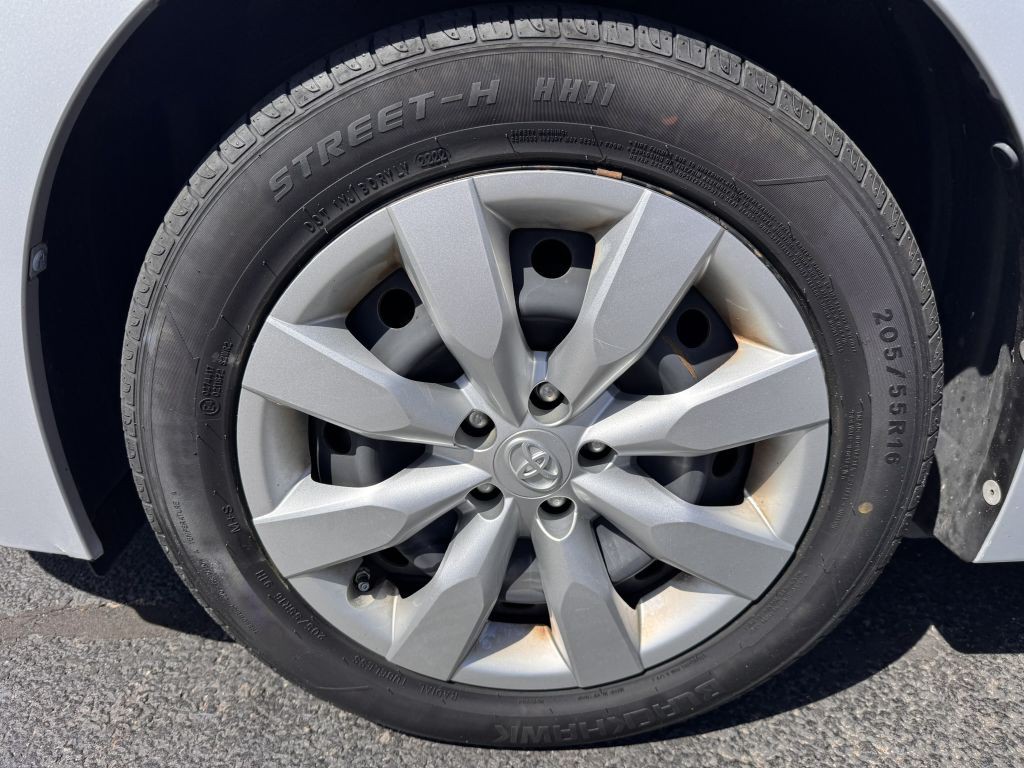 2014 Toyota Corolla Image 19