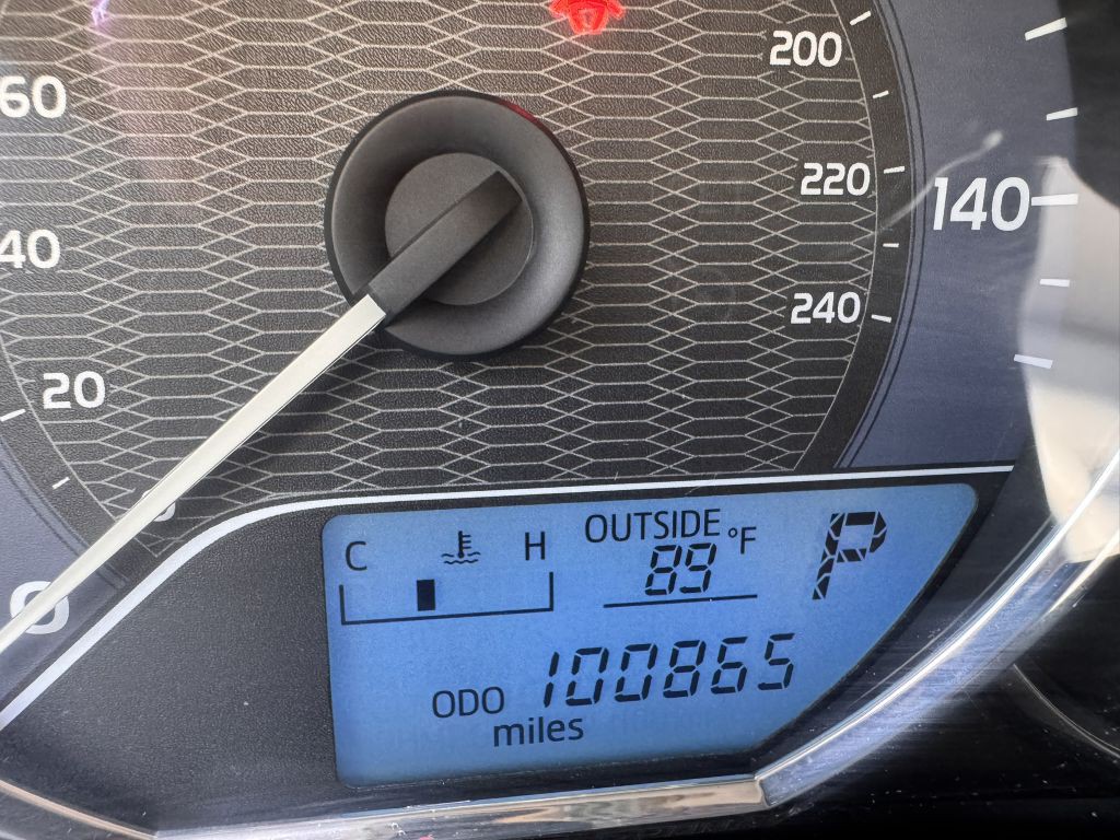2014 Toyota Corolla Image 25
