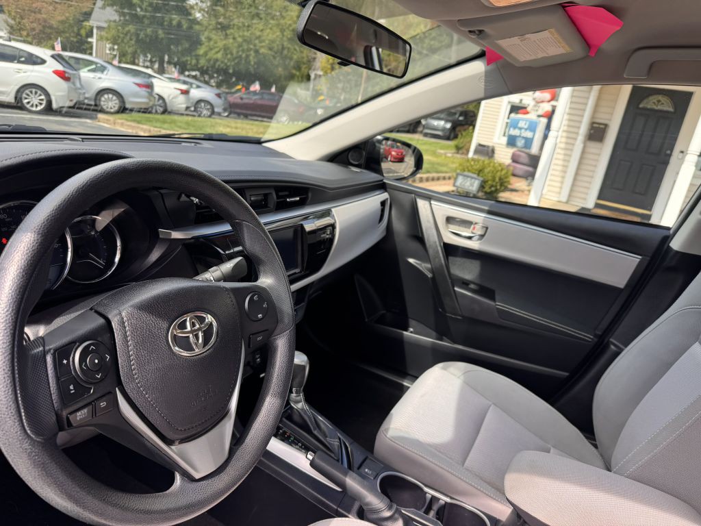 2014 Toyota Corolla Image 35