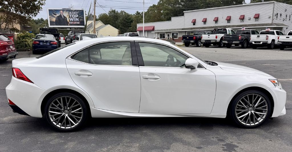 2015 Lexus IS 250 Image 4