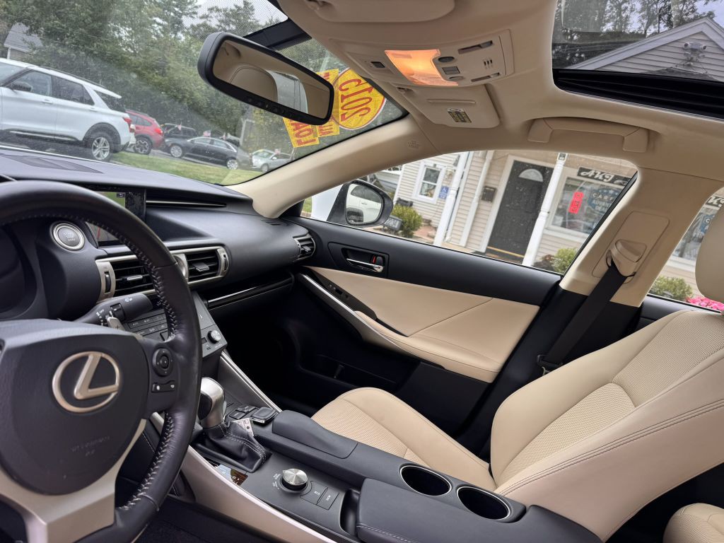 2015 Lexus IS 250 Image 6
