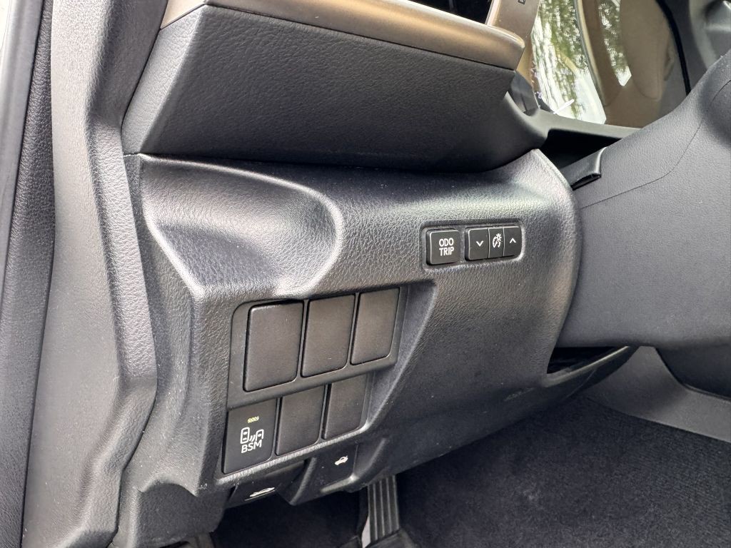 2015 Lexus IS 250 Image 17