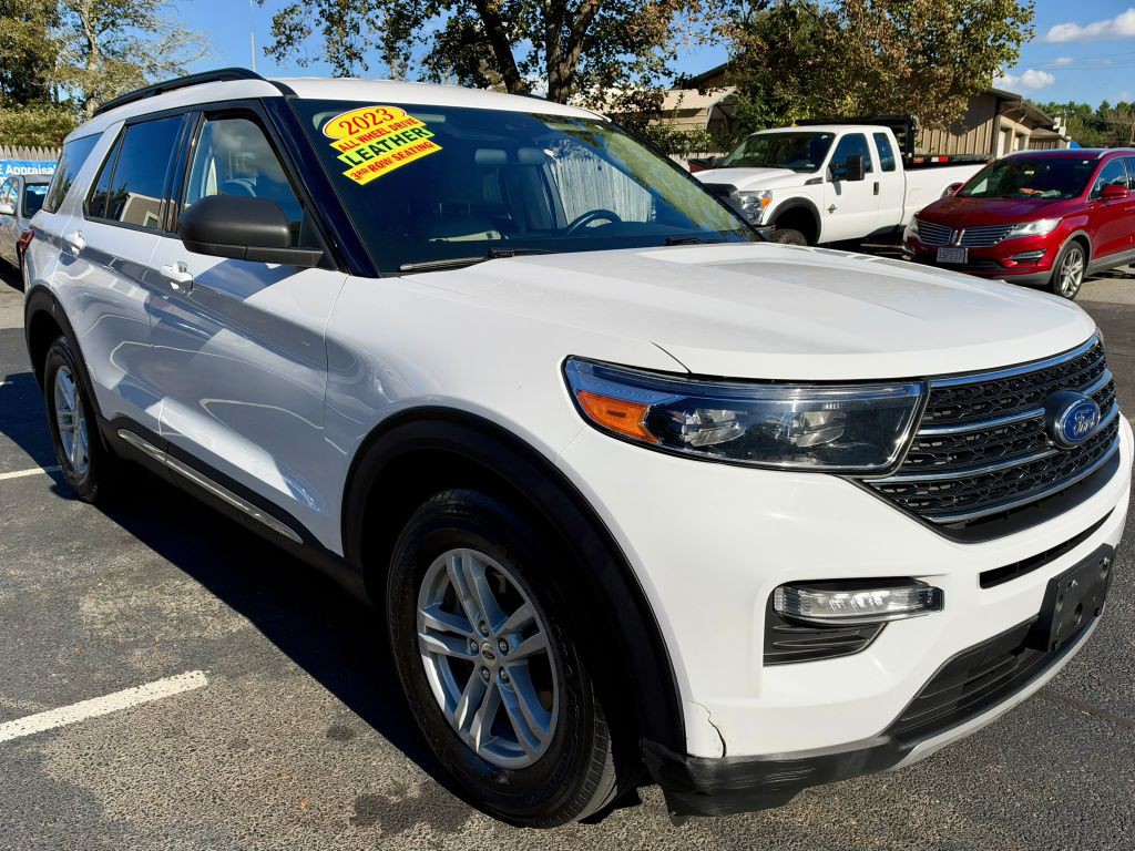 2023 Ford Explorer Image 3