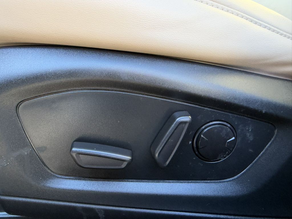 2023 Ford Explorer Image 16