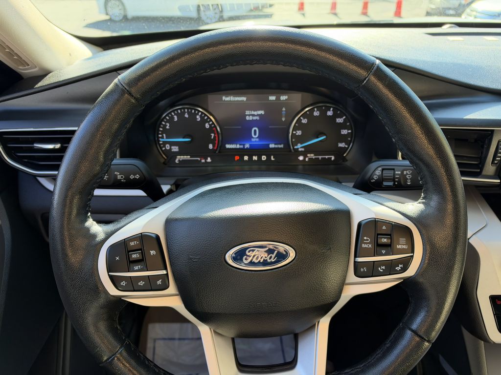 2023 Ford Explorer Image 18