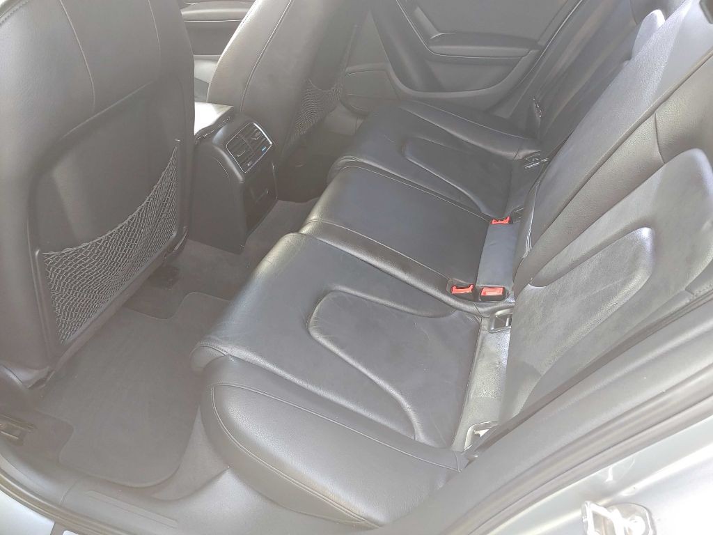 2010 Audi A4 Image 9