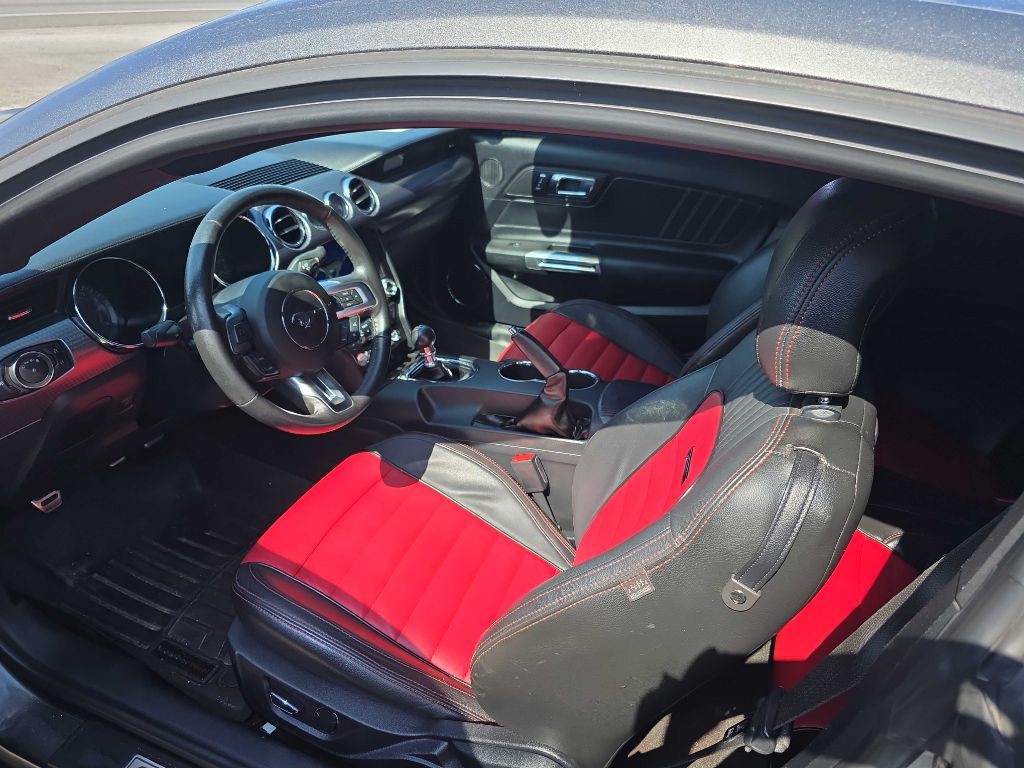 2017 Ford Mustang Image 7