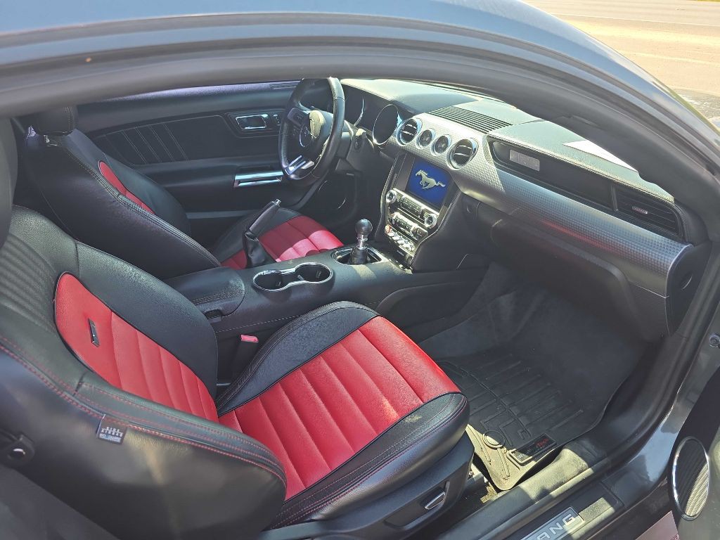 2017 Ford Mustang Image 10