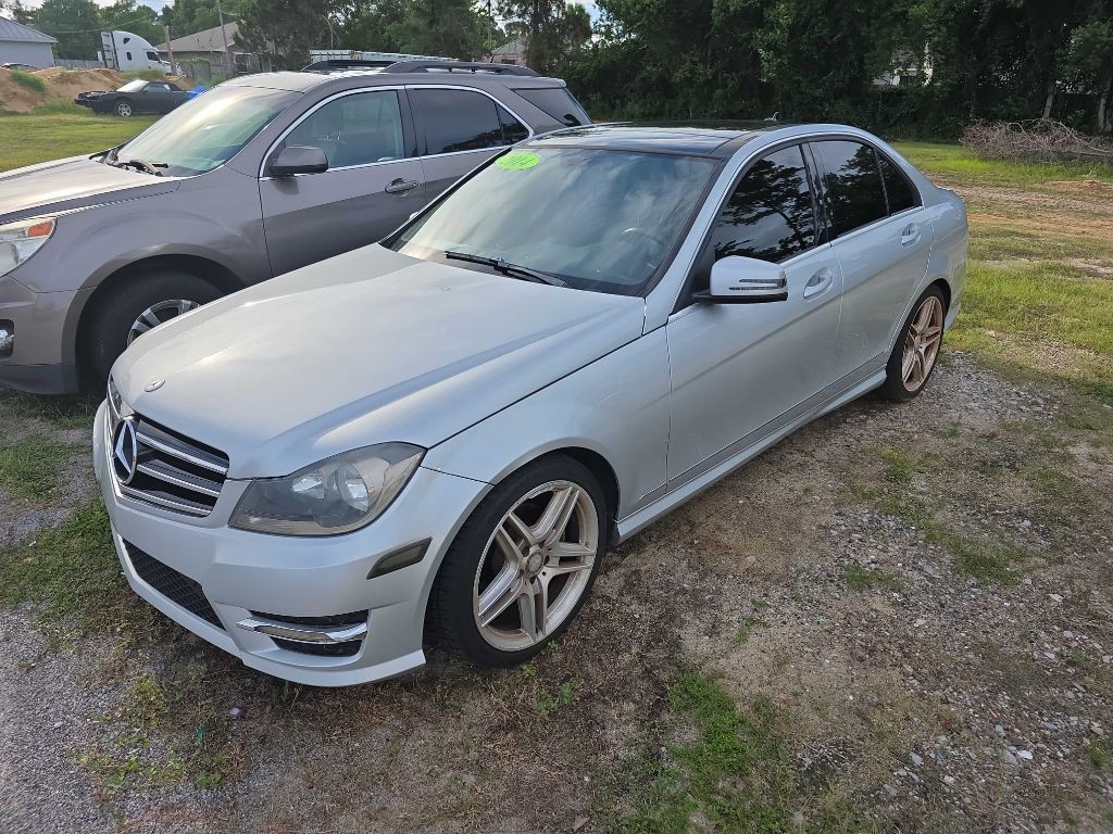 2014 Mercedes-Benz C-Class Image 2