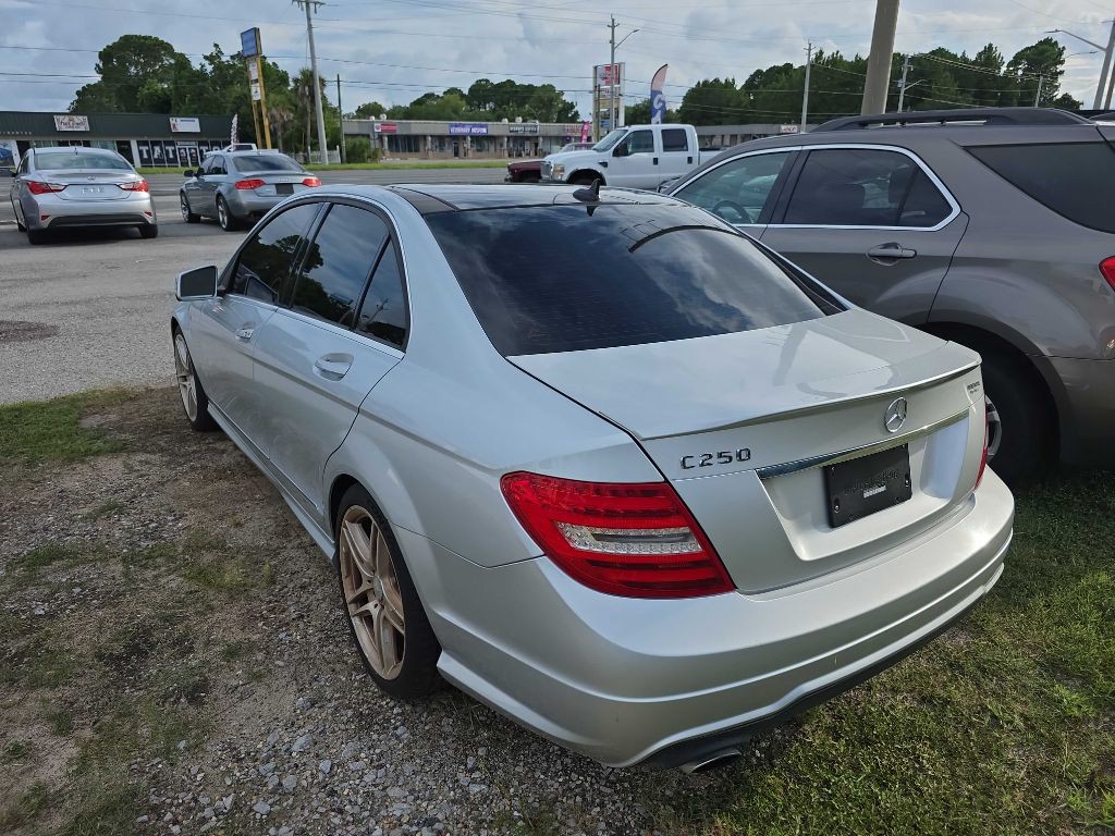 2014 Mercedes-Benz C-Class Image 3