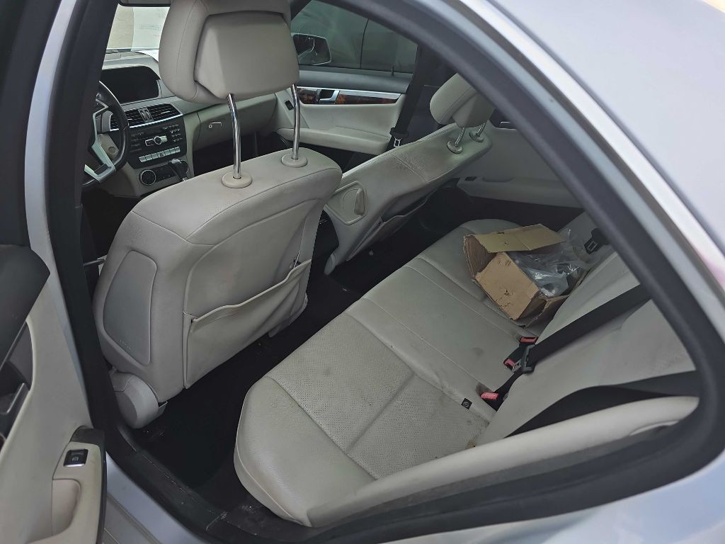2014 Mercedes-Benz C-Class Image 8