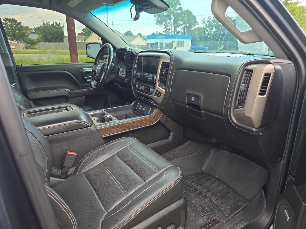 2018 GMC Sierra Image 16
