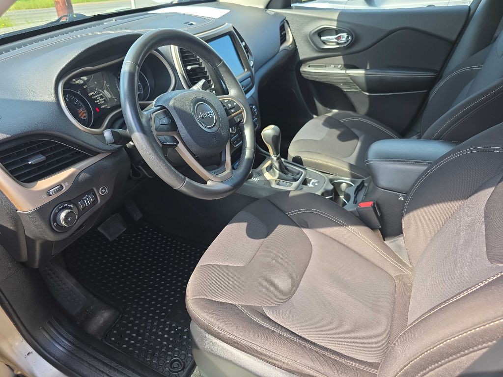 2015 Jeep Cherokee Image 7