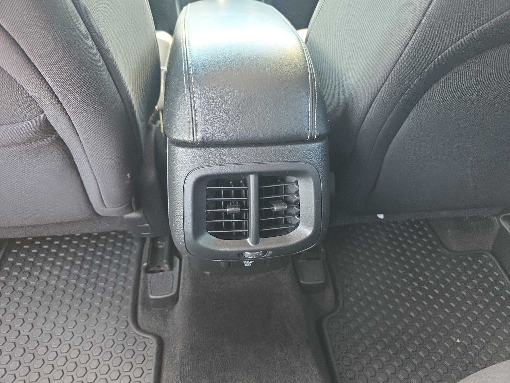 2015 Jeep Cherokee Image 12