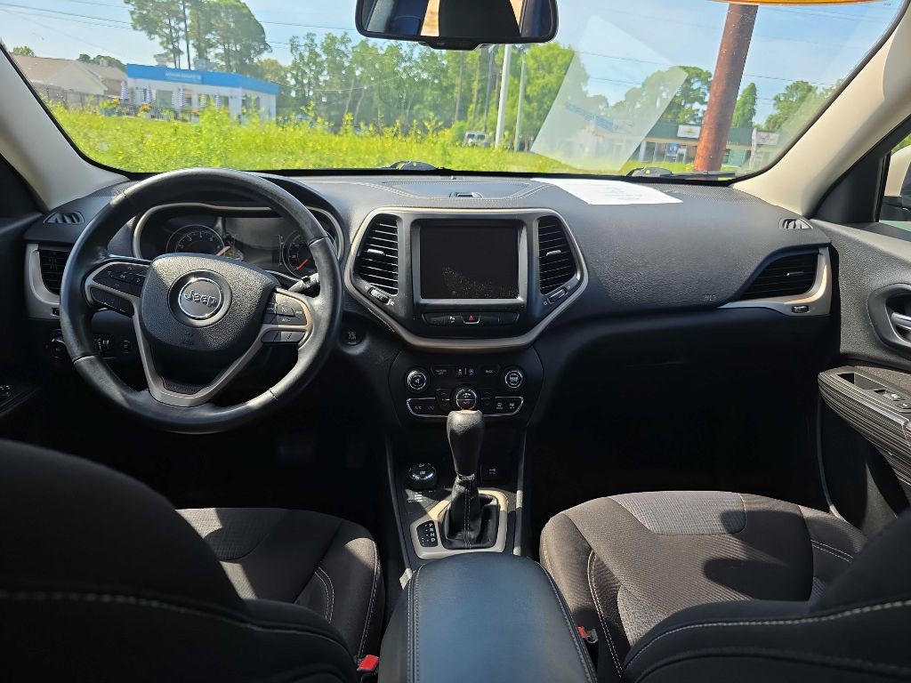 2015 Jeep Cherokee Image 13