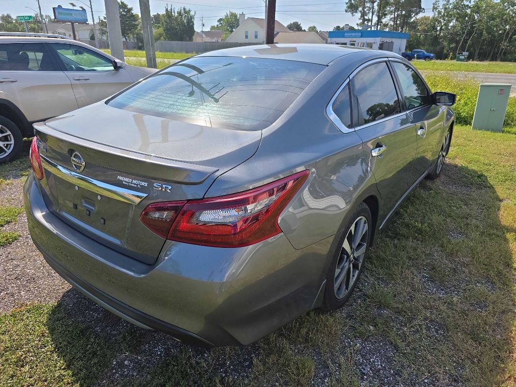 2017 Nissan Altima Image 4