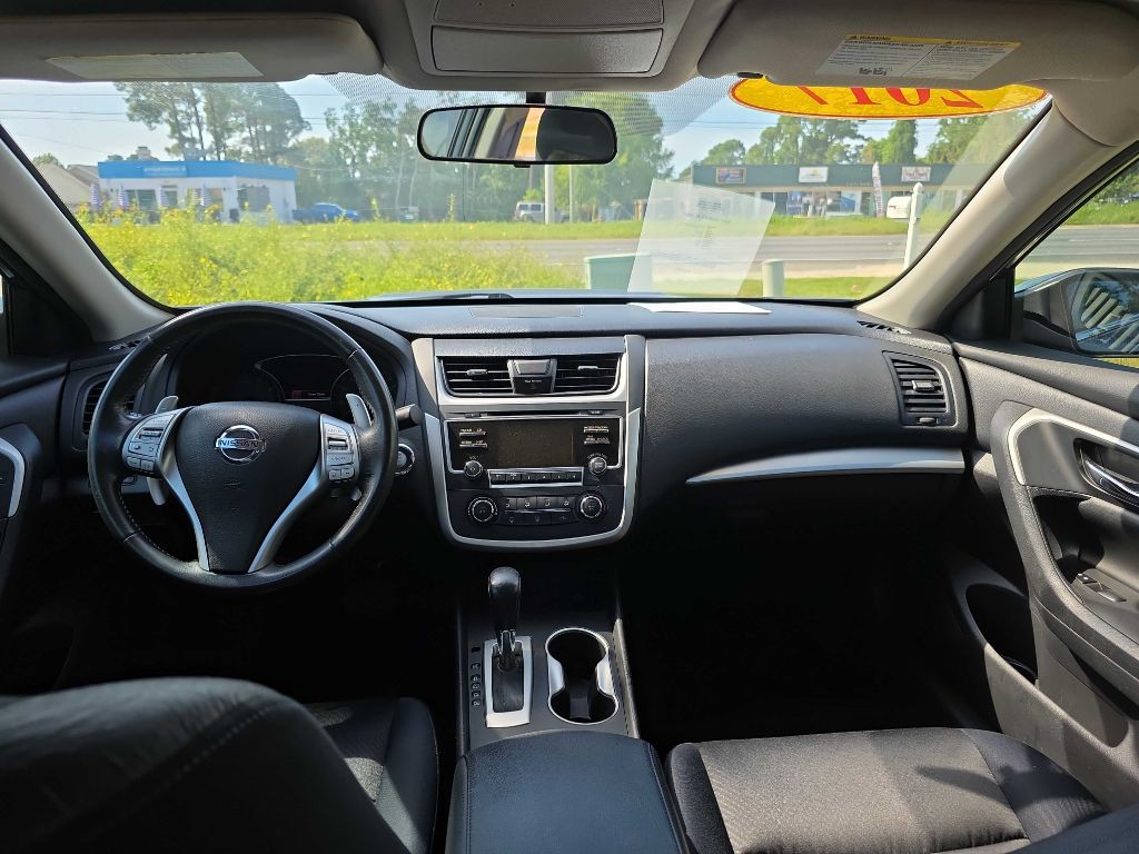 2017 Nissan Altima Image 13