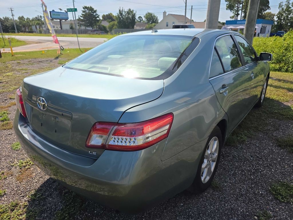 2011 Toyota Camry Image 5