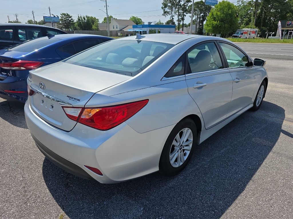 2014 Hyundai Sonata Image 3