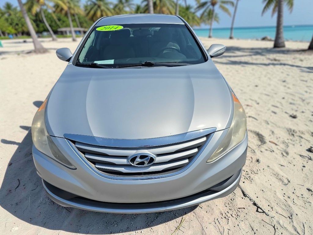2014 Hyundai Sonata Image 1