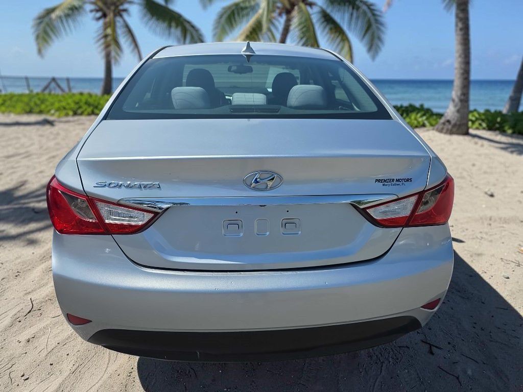 2014 Hyundai Sonata Image 4