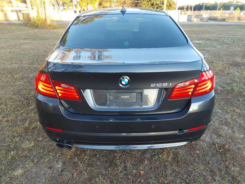 2012 BMW 5 Series Image 2