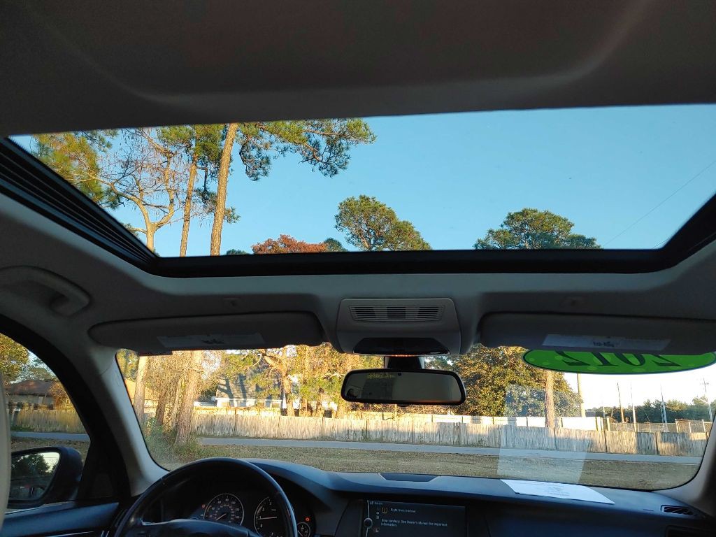 2012 BMW 5 Series Image 7