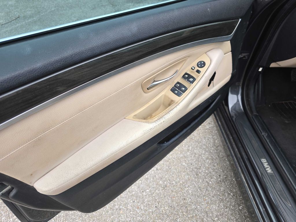 2012 BMW 5 Series Image 14