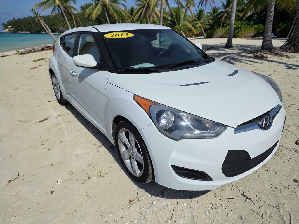 2013 Hyundai Veloster Image 6