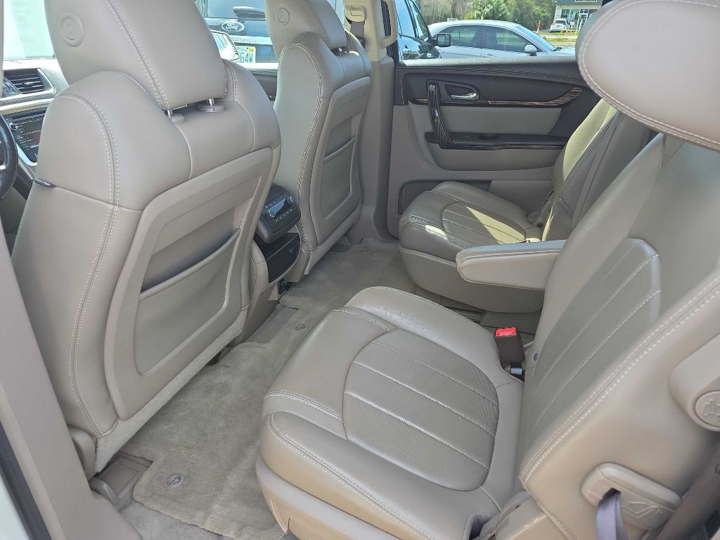 2015 GMC Acadia Image 8