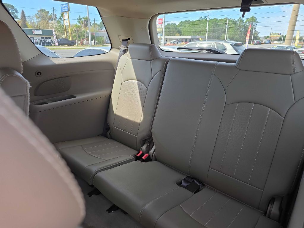 2015 GMC Acadia Image 9