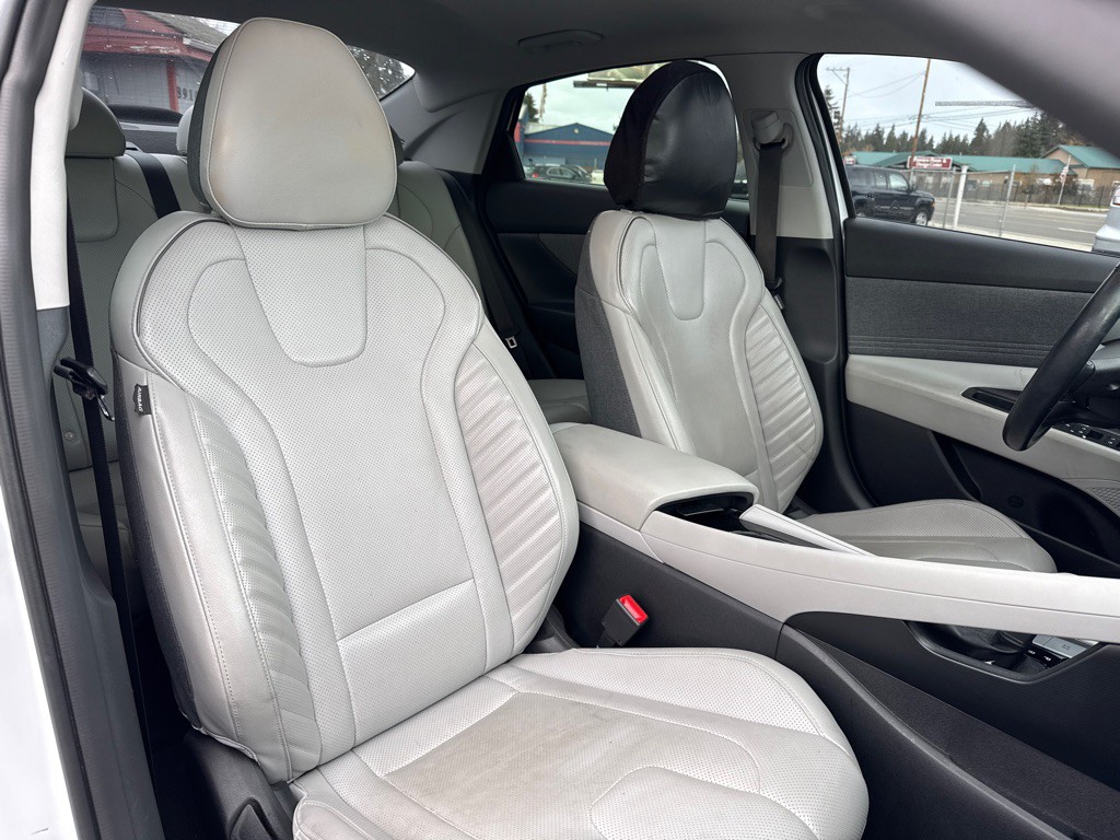 2021 Hyundai Elantra Image 8