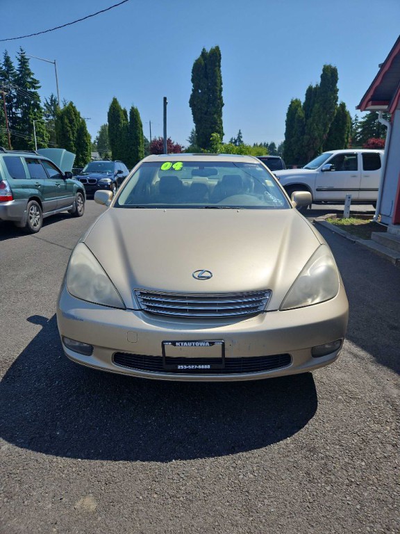 2004 Lexus ES Image 2