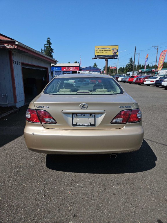 2004 Lexus ES Image 6
