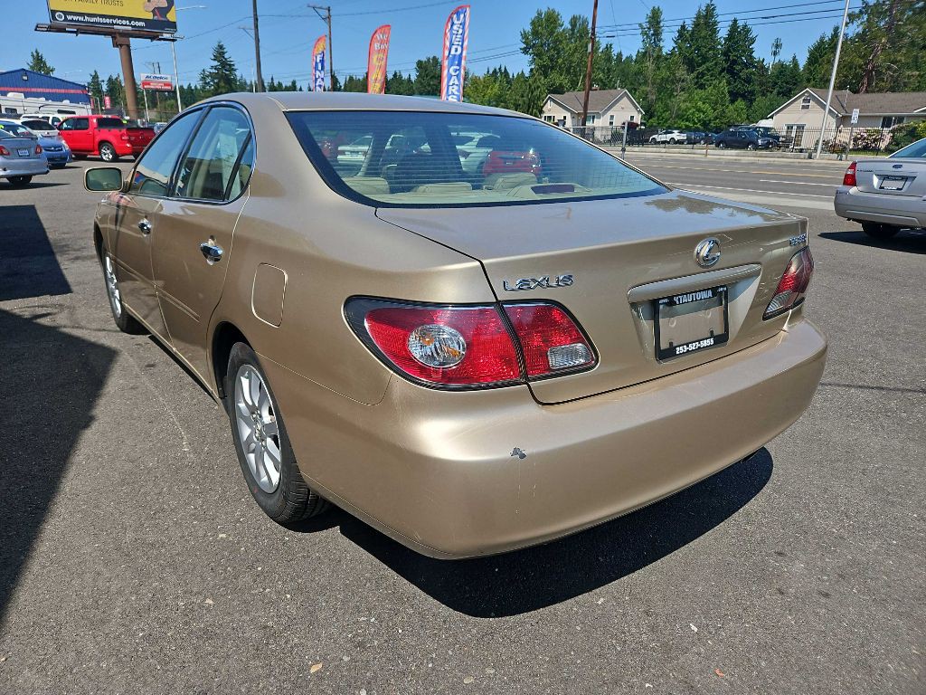 2004 Lexus ES Image 7