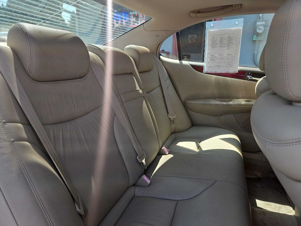 2004 Lexus ES Image 15