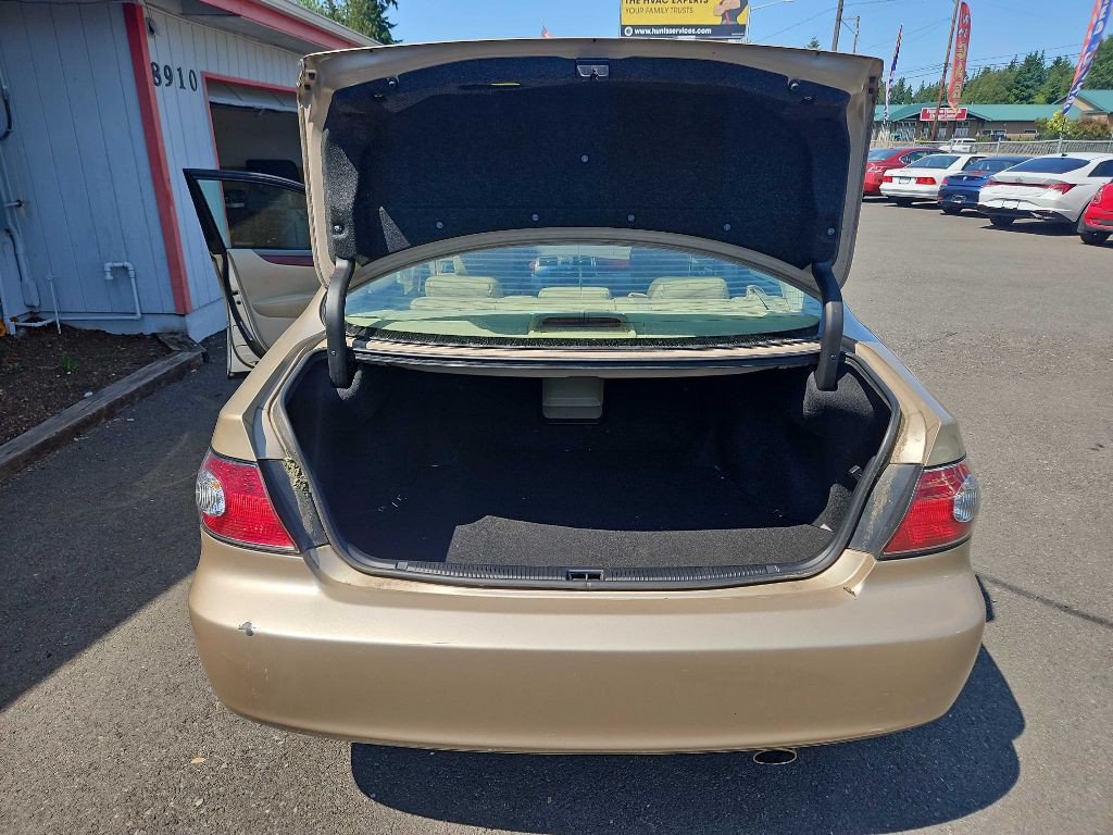 2004 Lexus ES Image 19