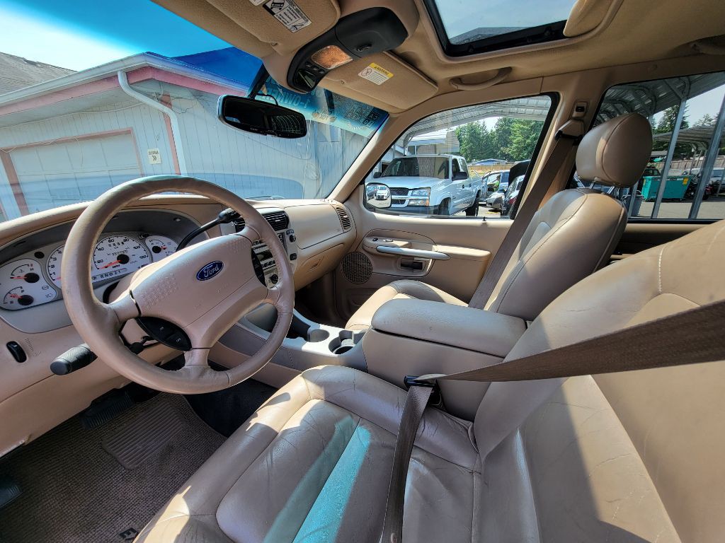 2002 Ford Explorer Image 10