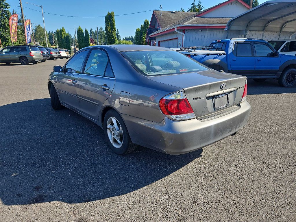 2005 Toyota Camry Image 6