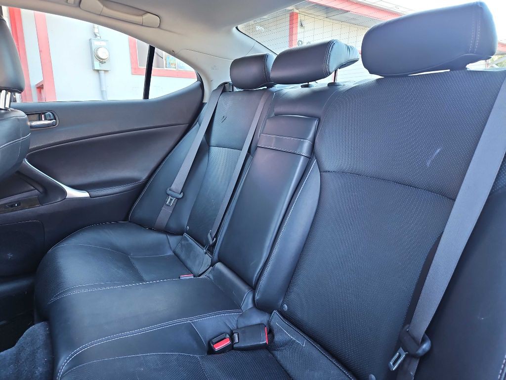 2009 Lexus IS Image 16