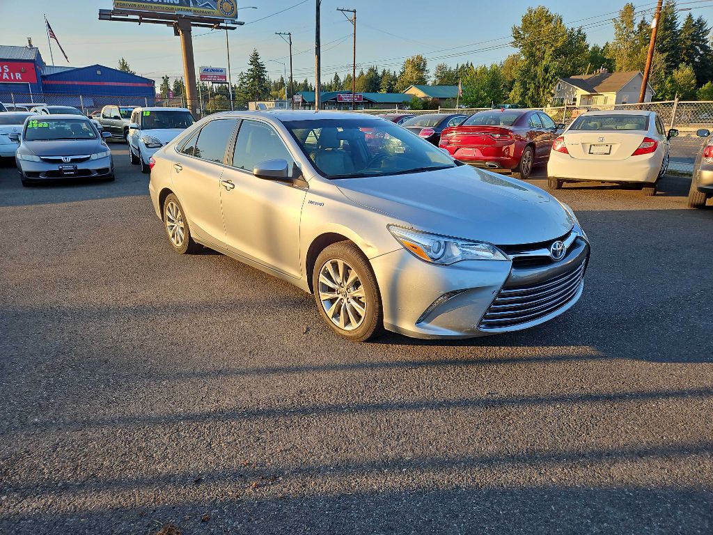 2016 Toyota Camry Image 3