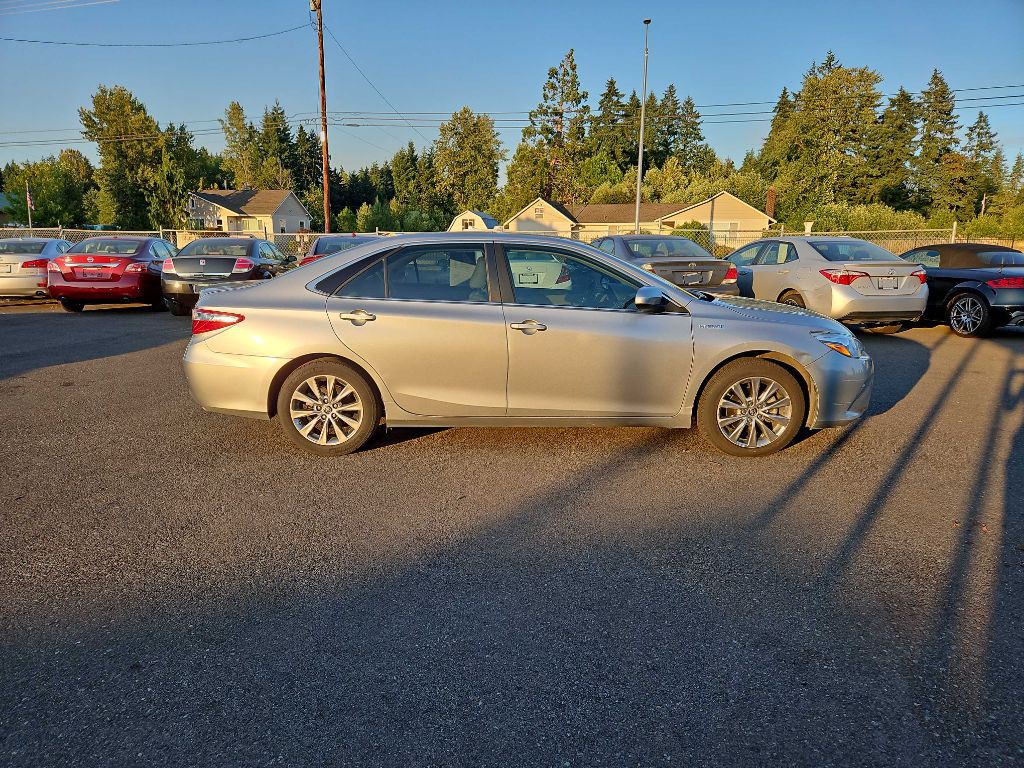 2016 Toyota Camry Image 4