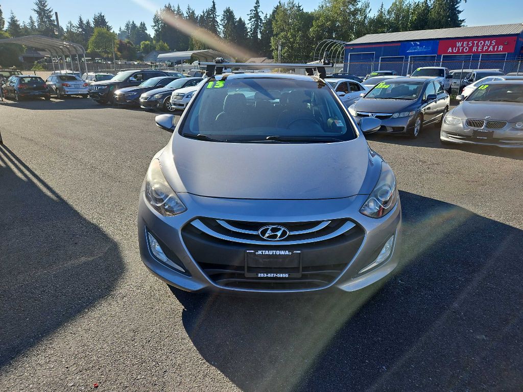 2013 Hyundai Elantra Image 2