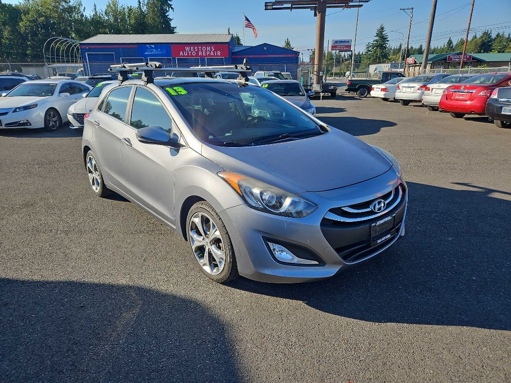 2013 Hyundai Elantra Image 3