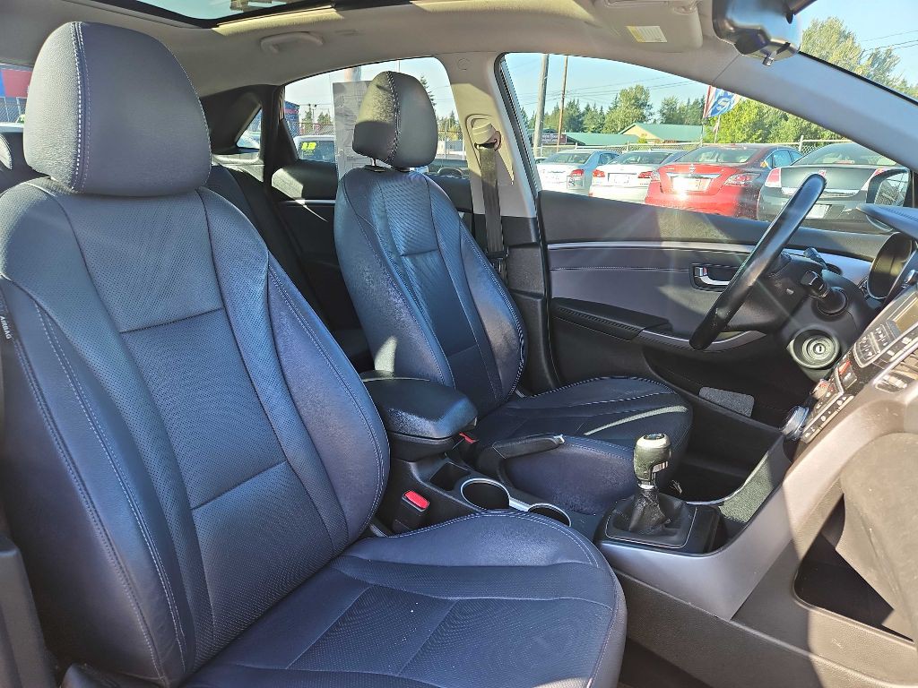2013 Hyundai Elantra Image 12