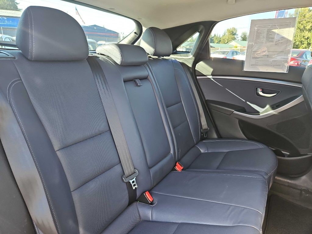 2013 Hyundai Elantra Image 15