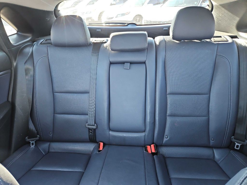 2013 Hyundai Elantra Image 18
