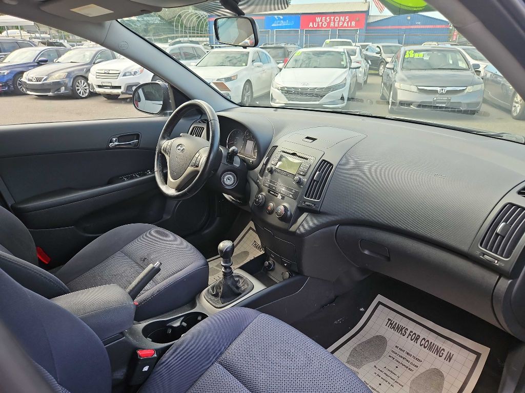 2010 Hyundai Elantra Image 11