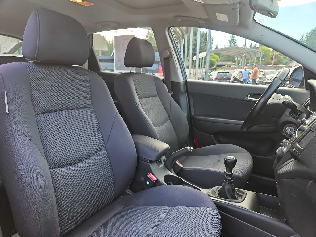 2010 Hyundai Elantra Image 12
