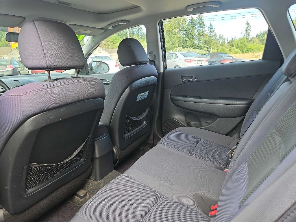 2010 Hyundai Elantra Image 16